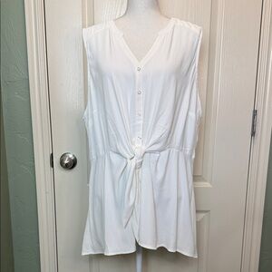 NEW Torrid Peplum Georgette Button Front Tie Front Blouse size 2X - Cloud Dancer